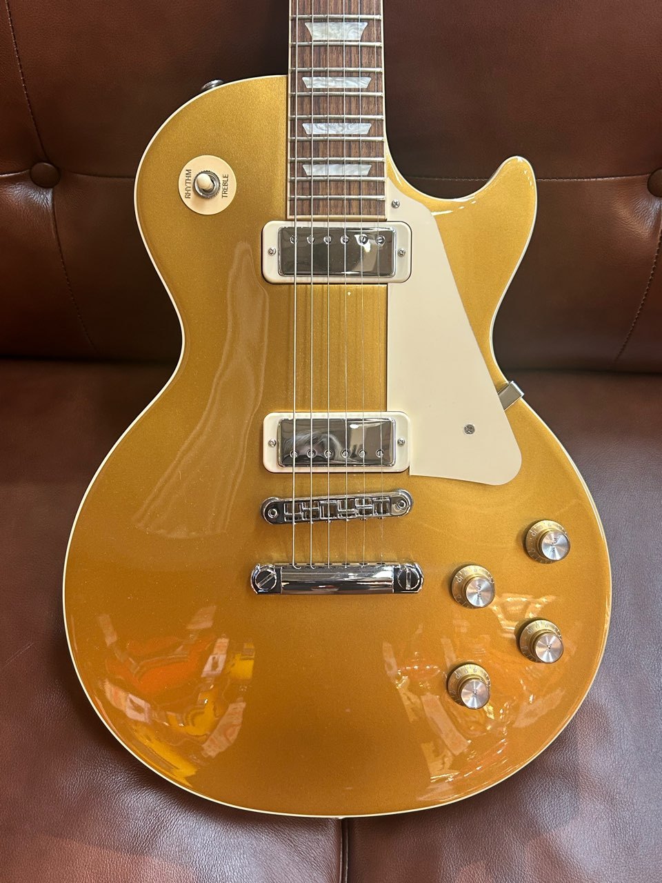 G.W最終セール！！レスポールタイプ GOLD 4LINEハンバッカーモデル G.W最終セール！！レスポールタイプ GOLD 4LINEハンバッカーモデル