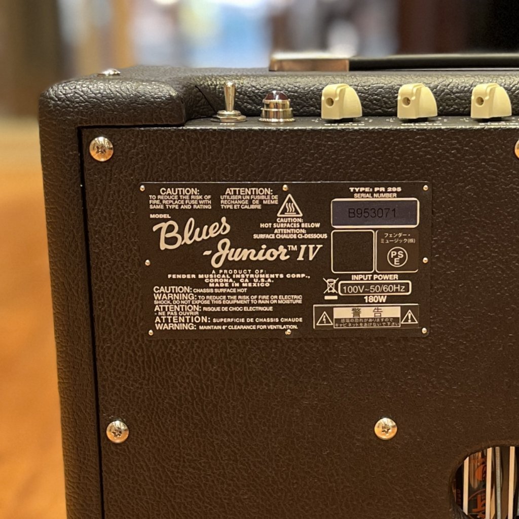 Fender Blues Junior IV ギターアンプ ブルースジュニア4  【2023年8月22日入荷の展示品】（新品特価/送料無料）【楽器検索デジマート】