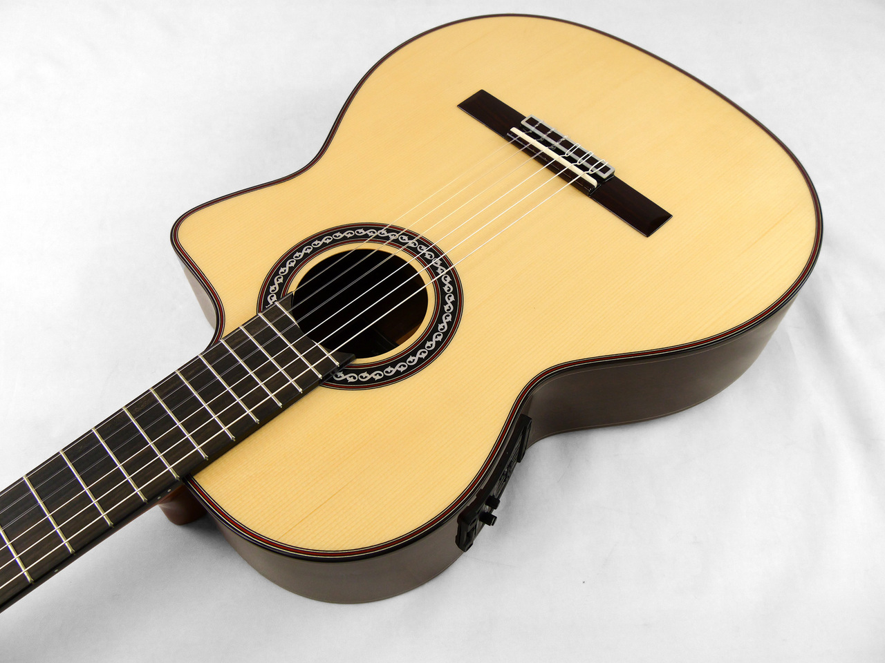 Cordoba GK Pro Negra (エレガット)（新品/送料無料）【楽器検索
