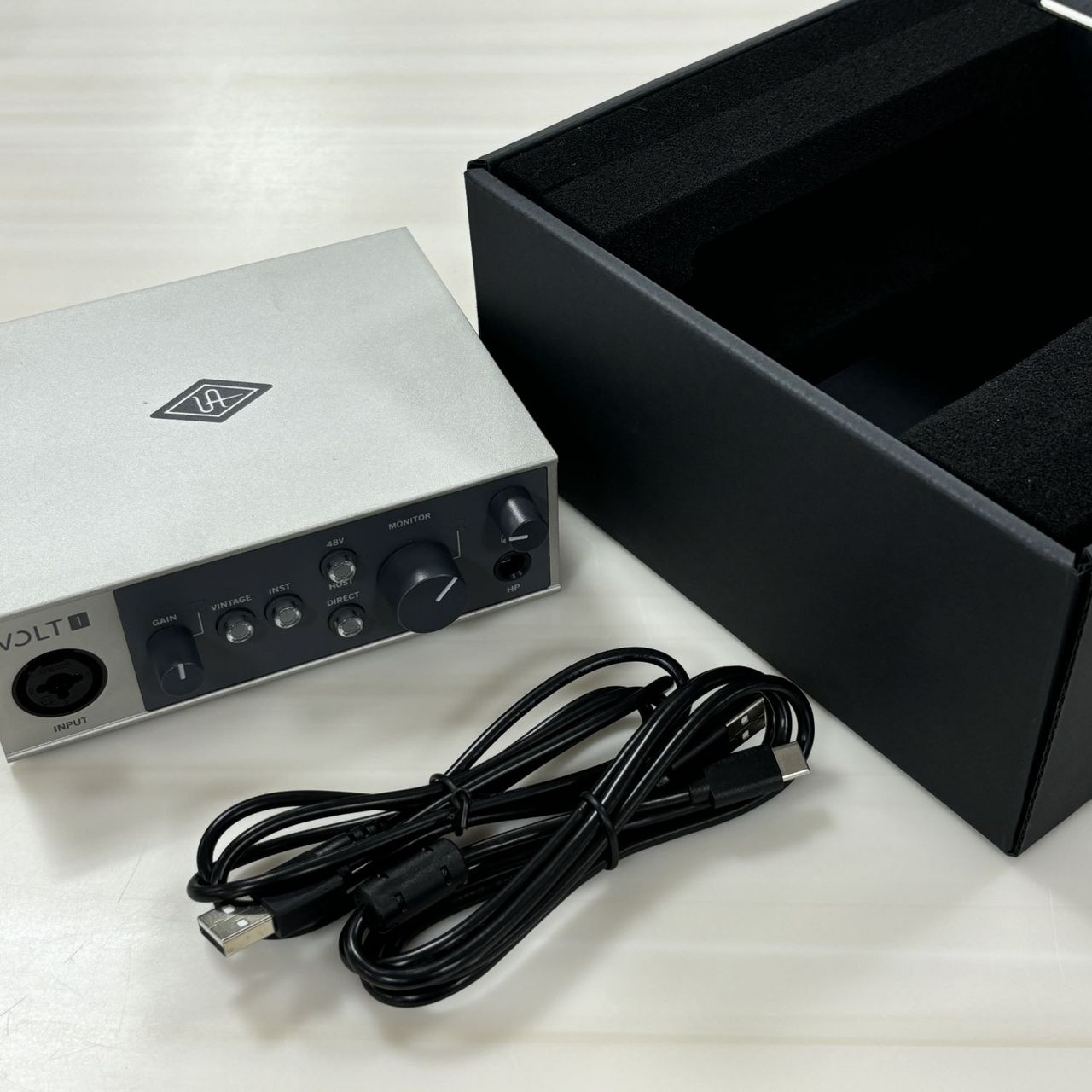 Universal Audio VOLT 1【現物写真】（中古/送料無料）【楽器