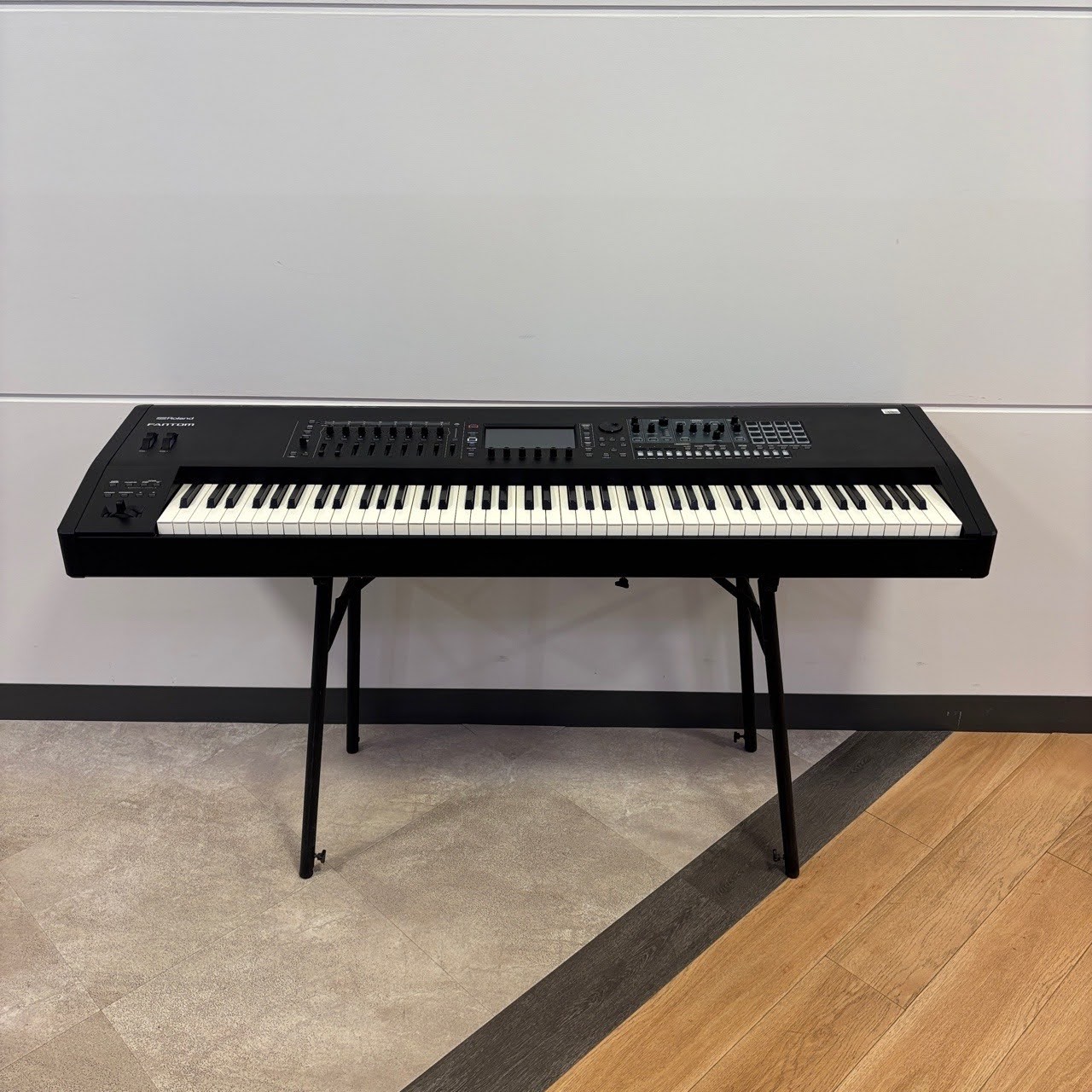 Roland FANTOM-8（中古/送料無料）【楽器検索デジマート】