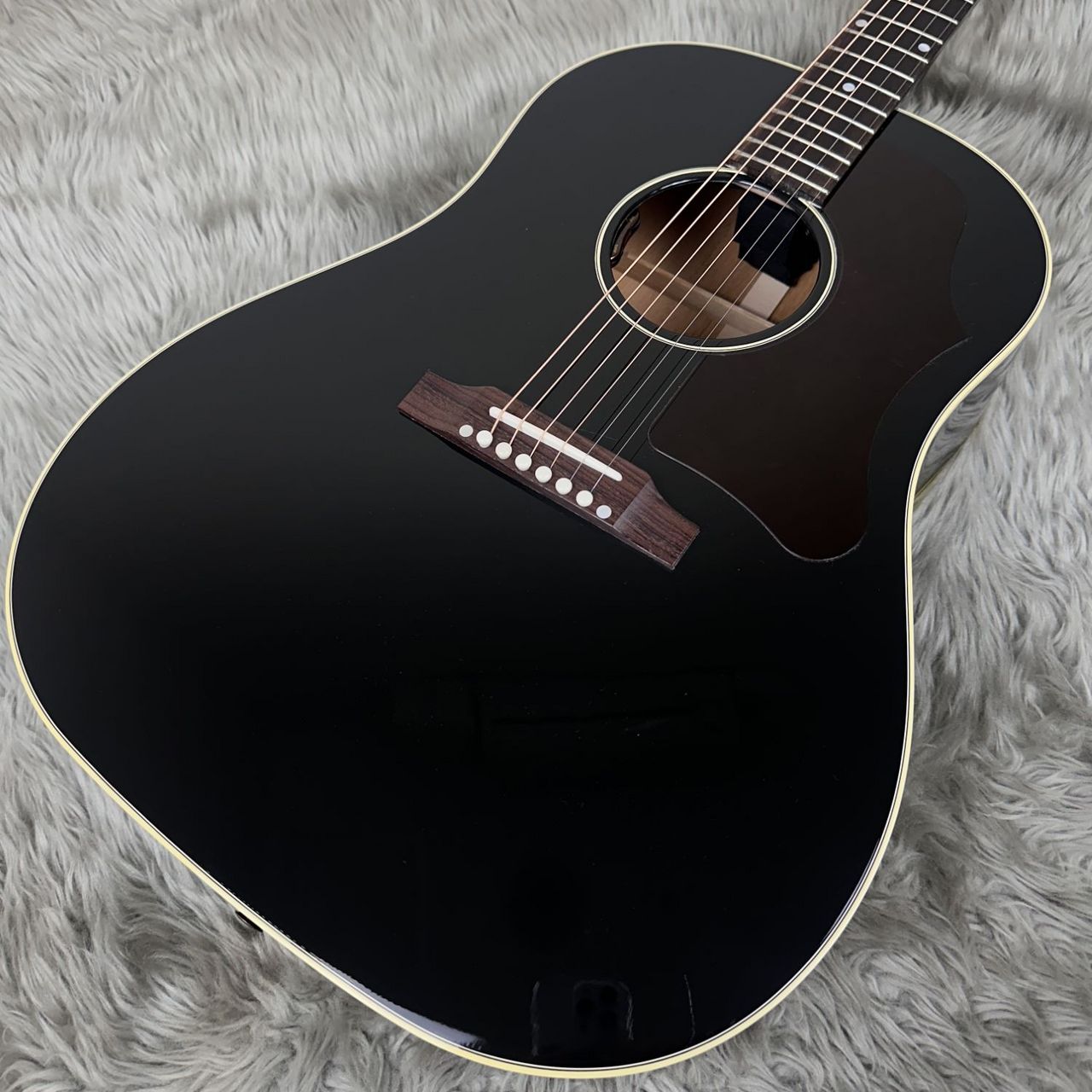USA製 GIBSON J-45 エレアコ　ギター 専用ケース付 送料無料！美品 Gibson 【現物写真】50s J-45 Original PU搭載 エレアコギター［迅速