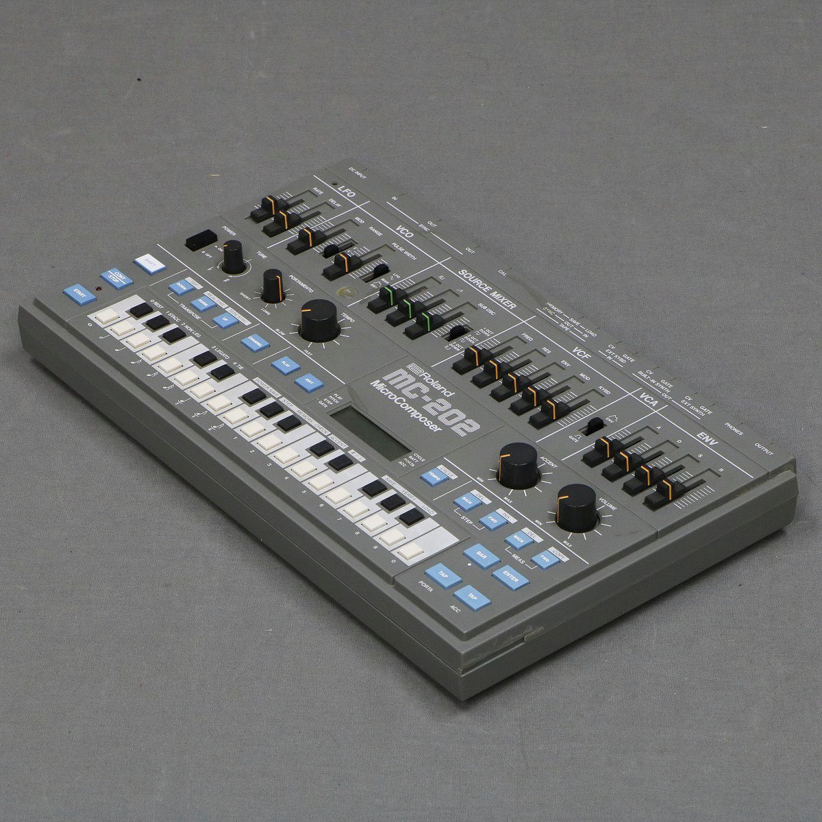 Roland MC-202 鍵盤楽器