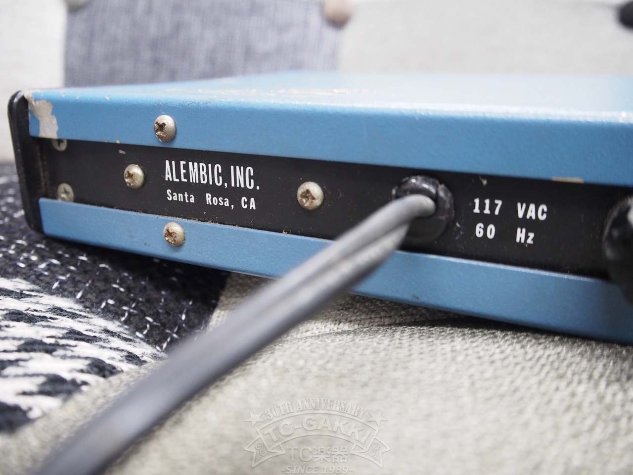 ALEMBIC F-2B Stereo Preamp（ビンテージ）【楽器検索デジマート】