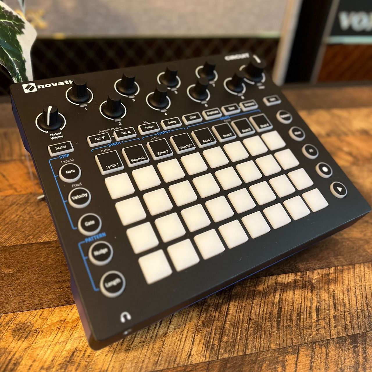 Novation Circuit サンプラー（中古/送料無料）【楽器検索デジマート】