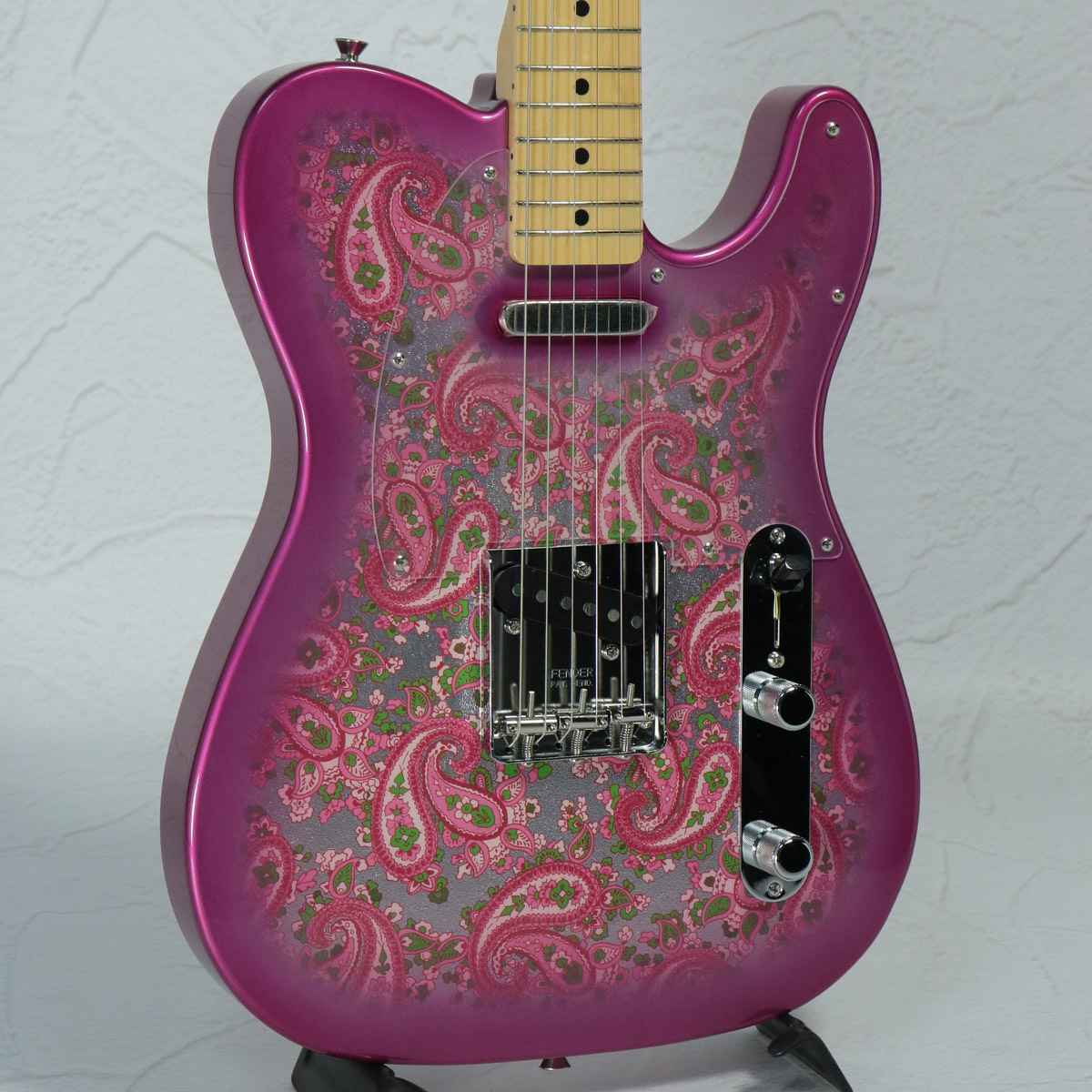 Fender Made in Japan Limited Telecaster Maple Fingerboard Pink