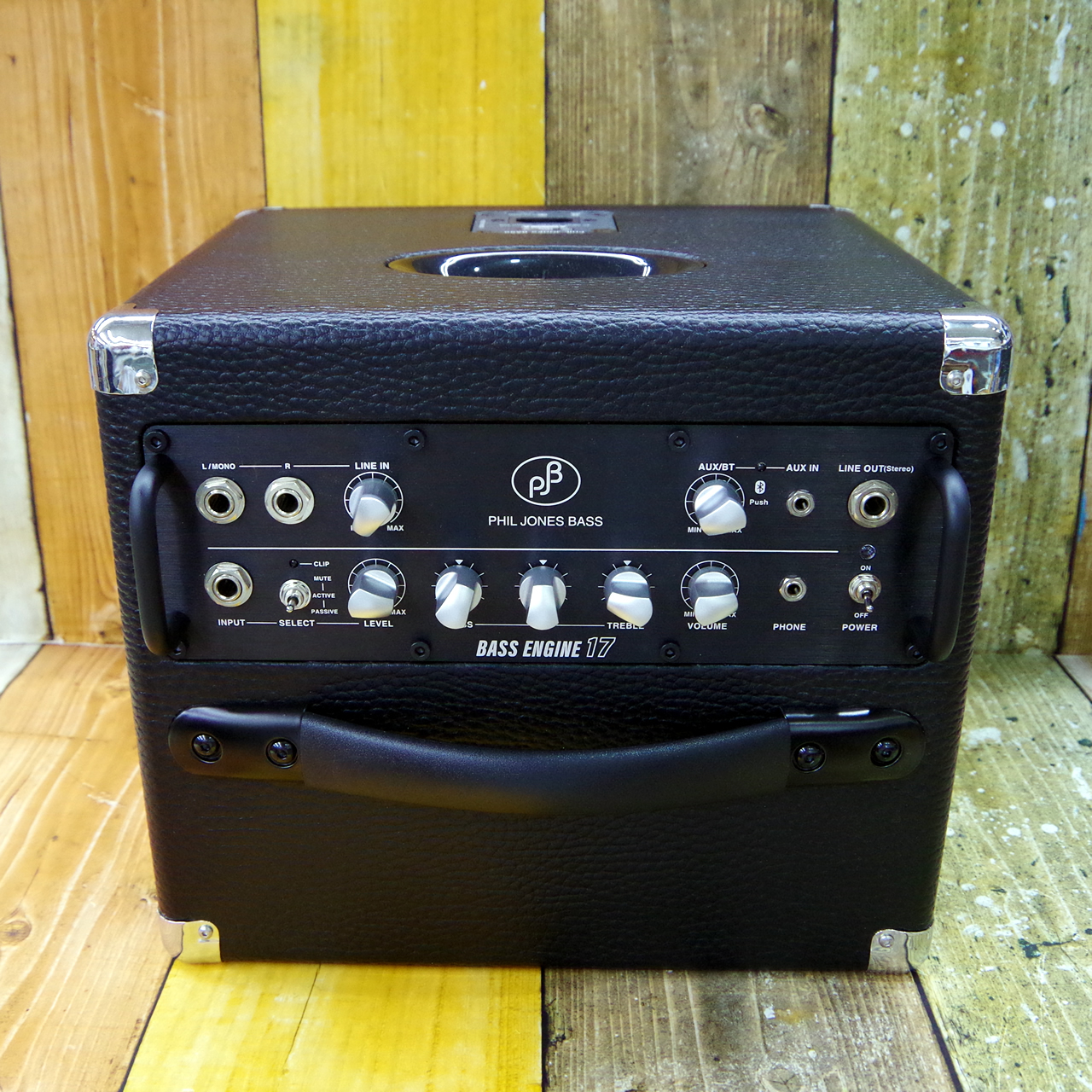 Phil Jones Bass BASS ENGINE 17（新品）【楽器検索デジマート】