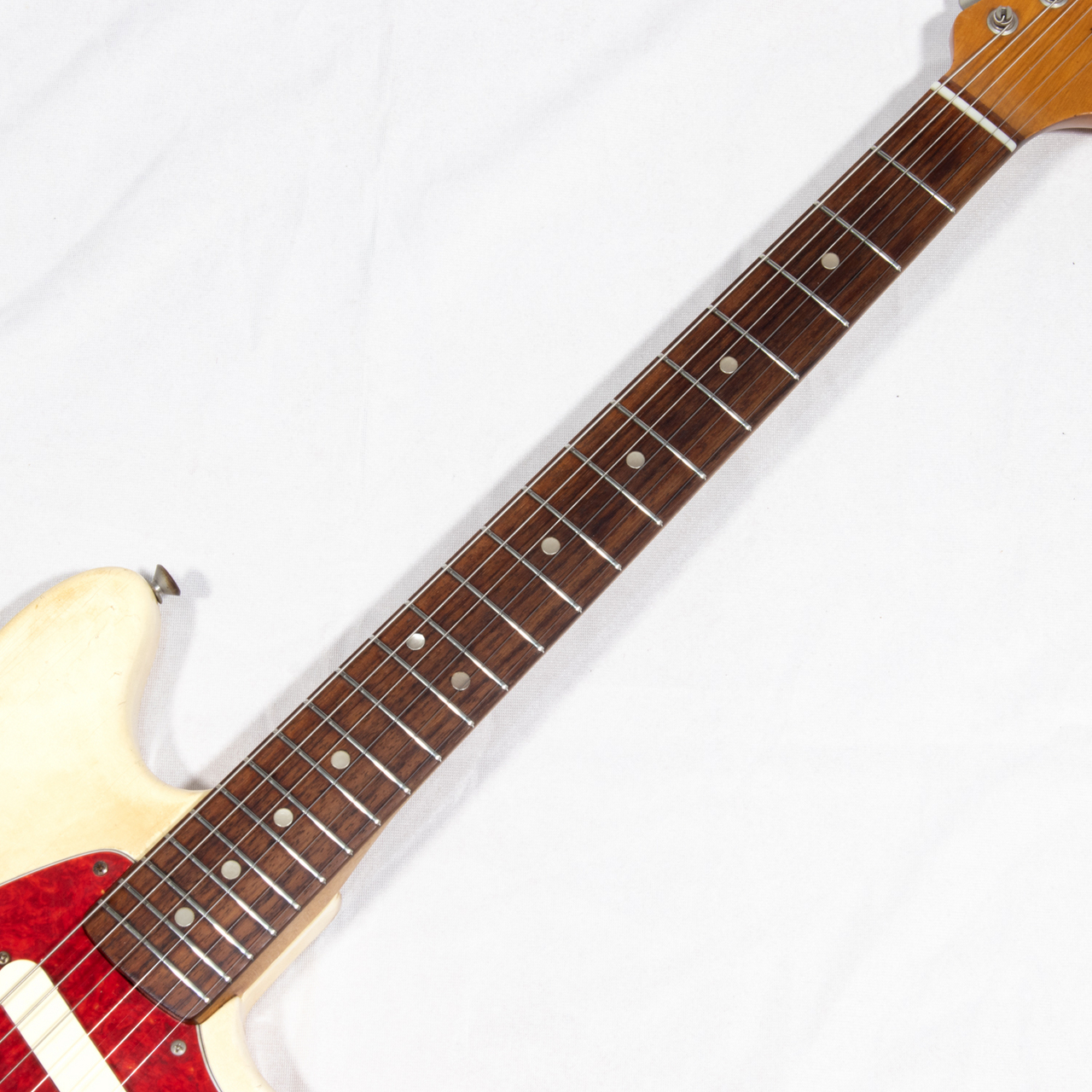 Fender Mustang【White1966年製】（ビンテージ/送料無料）【楽器検索
