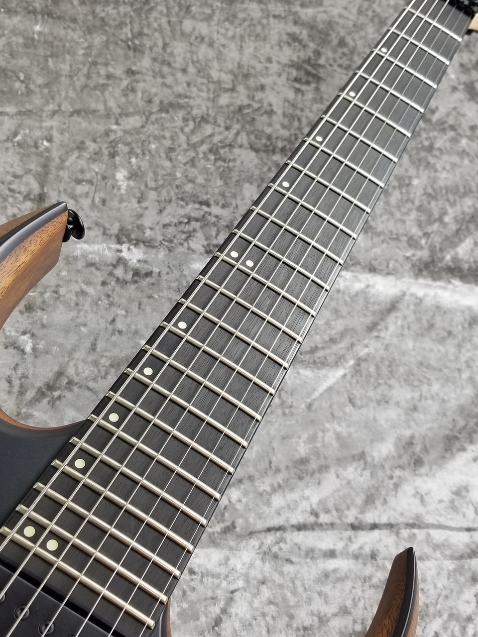 新しい 葉月】 RGDR4327【7弦】【NEMOPHILA きくちゃん専用Ibanez - エレキギター