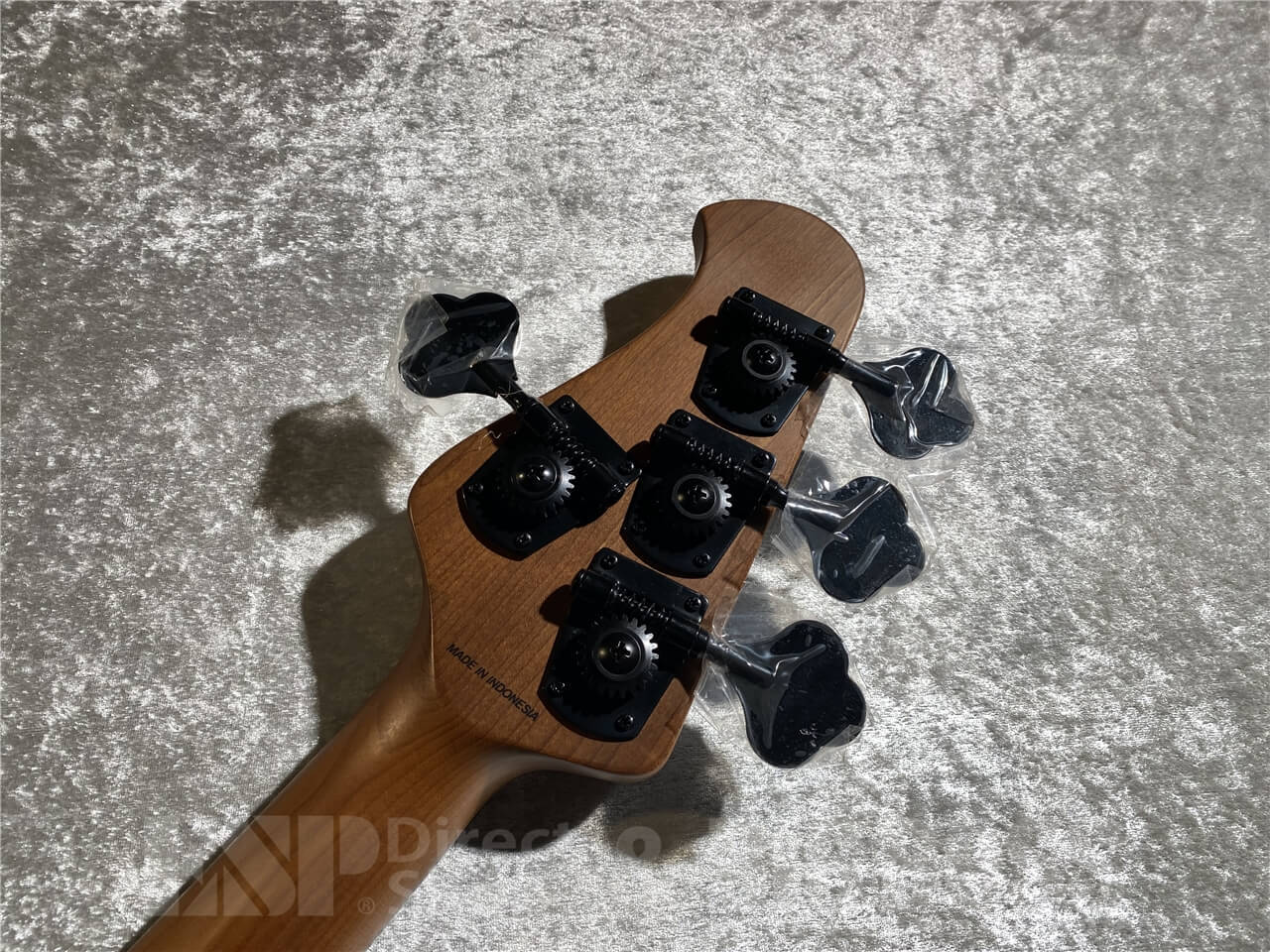 Sterling by MUSIC MAN DarkRay (Black)（新品/送料無料）【楽器検索
