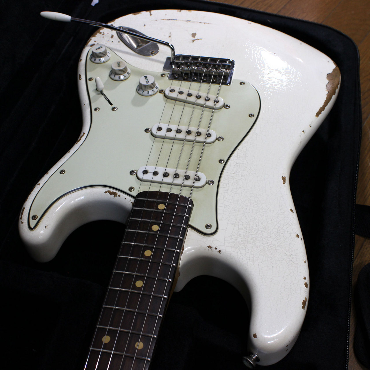 価格交渉ご自由に!ストラトキャスター　レリック　ホワイト Fender USA VINTAGE Stratocaster '71 Laminate Maple