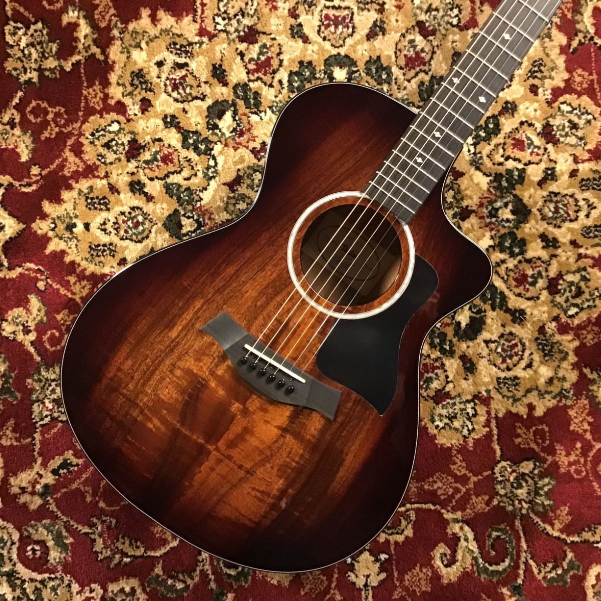 Taylor 222ce-K DLX