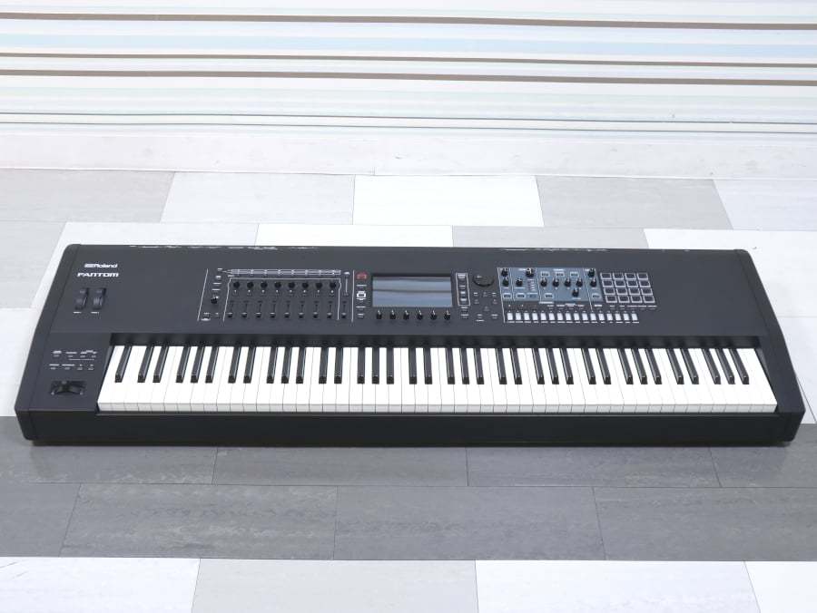 Roland FANTOM 8【名古屋栄店】