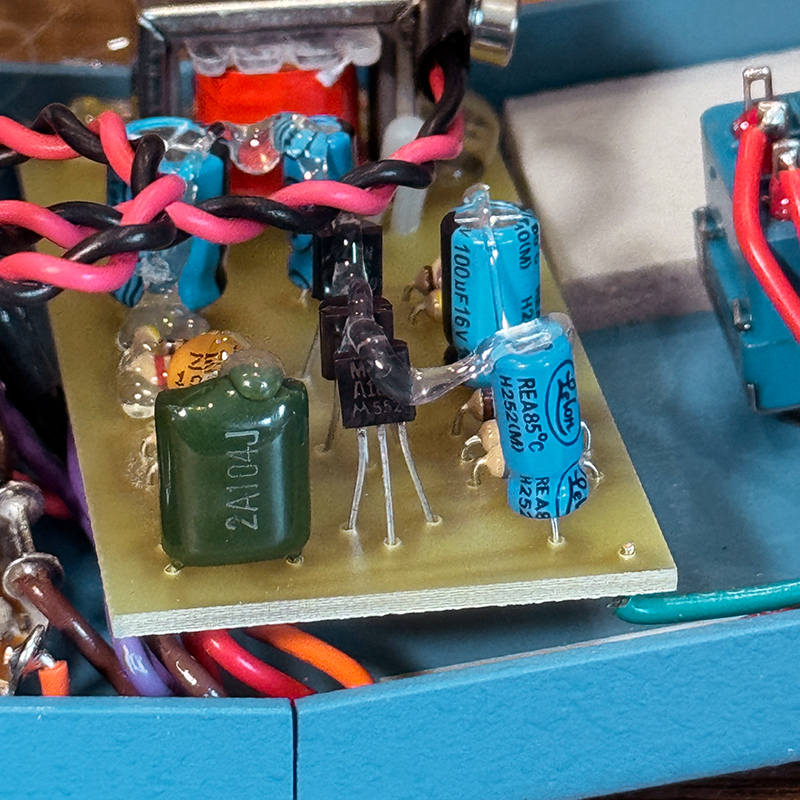 CHICAGO IRON Octavian（中古）【楽器検索デジマート】