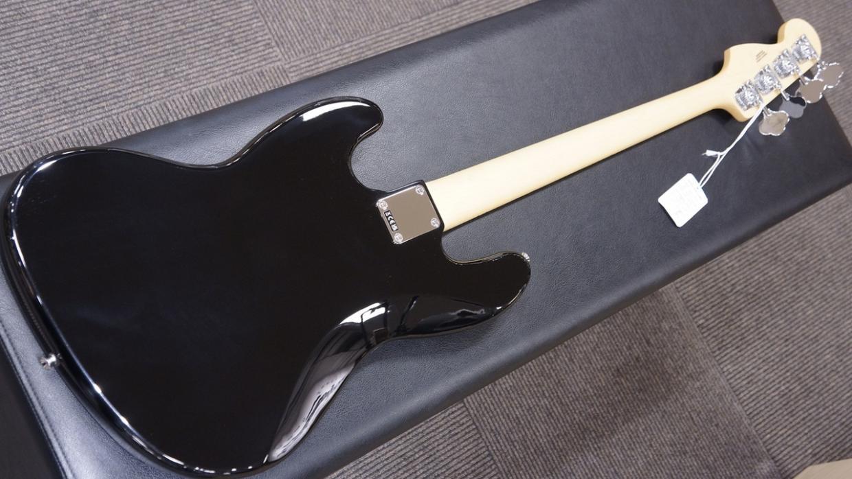Fender Standard Jazz Bass Black / Maple（新品/送料無料）【楽器検索