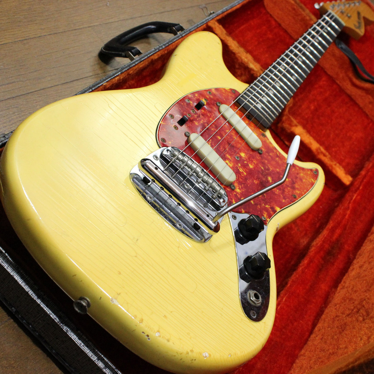 Fender Mustang フェンダームスタング ヴィンテージ 1967年製です 