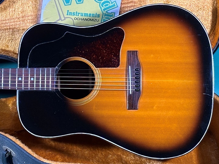 Gibson J-45 Deluxe 70年代初期もの アコースティッ Gibson J-45 Deluxe 70年代初期もの アコースティッ
