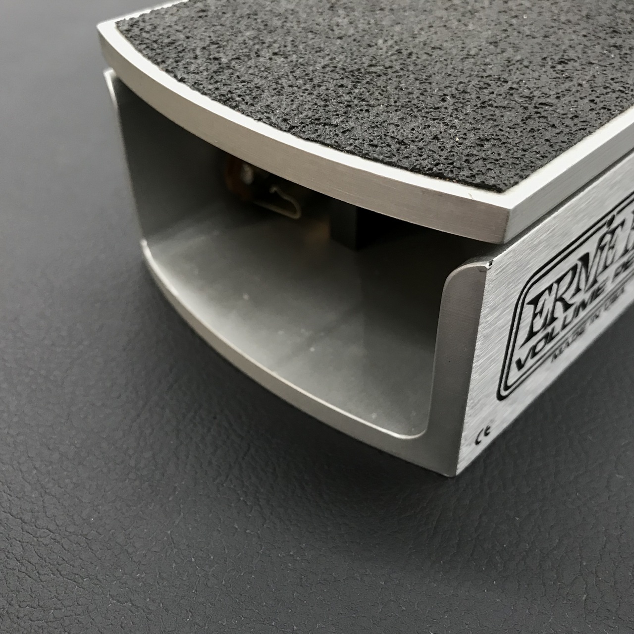 ERNIE BALL 6166 250K MONO VOLUME PEDAL（中古）【楽器検索デジマート】