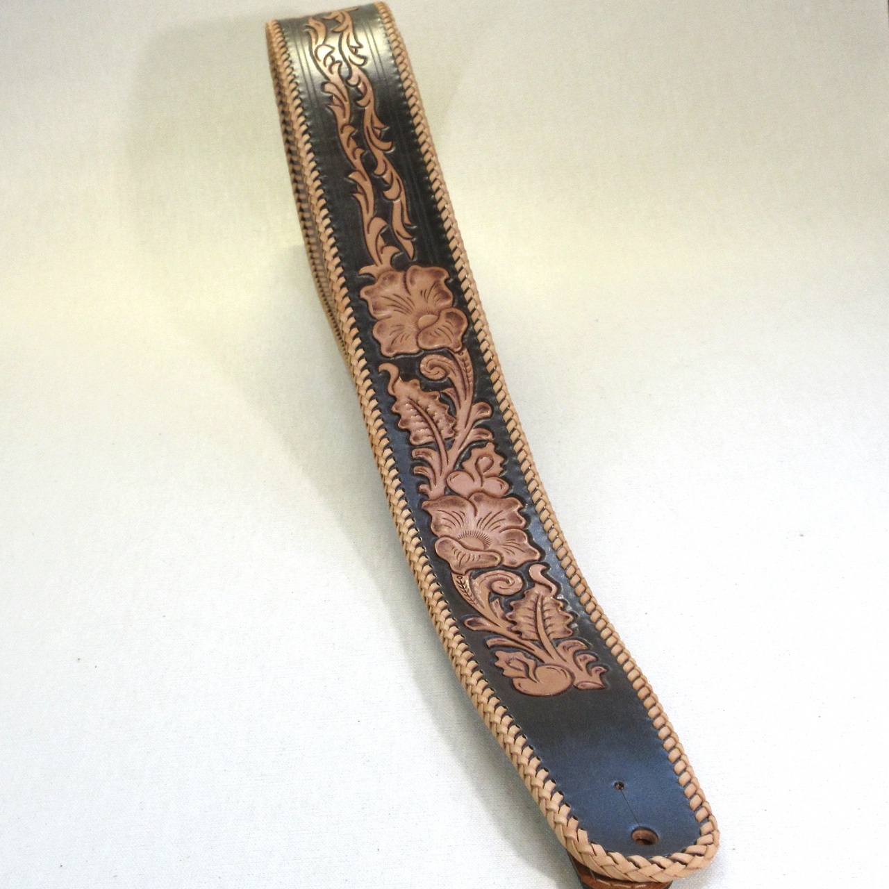 wizard leather 本革製ギター・ストラップ(カービング/レース編み