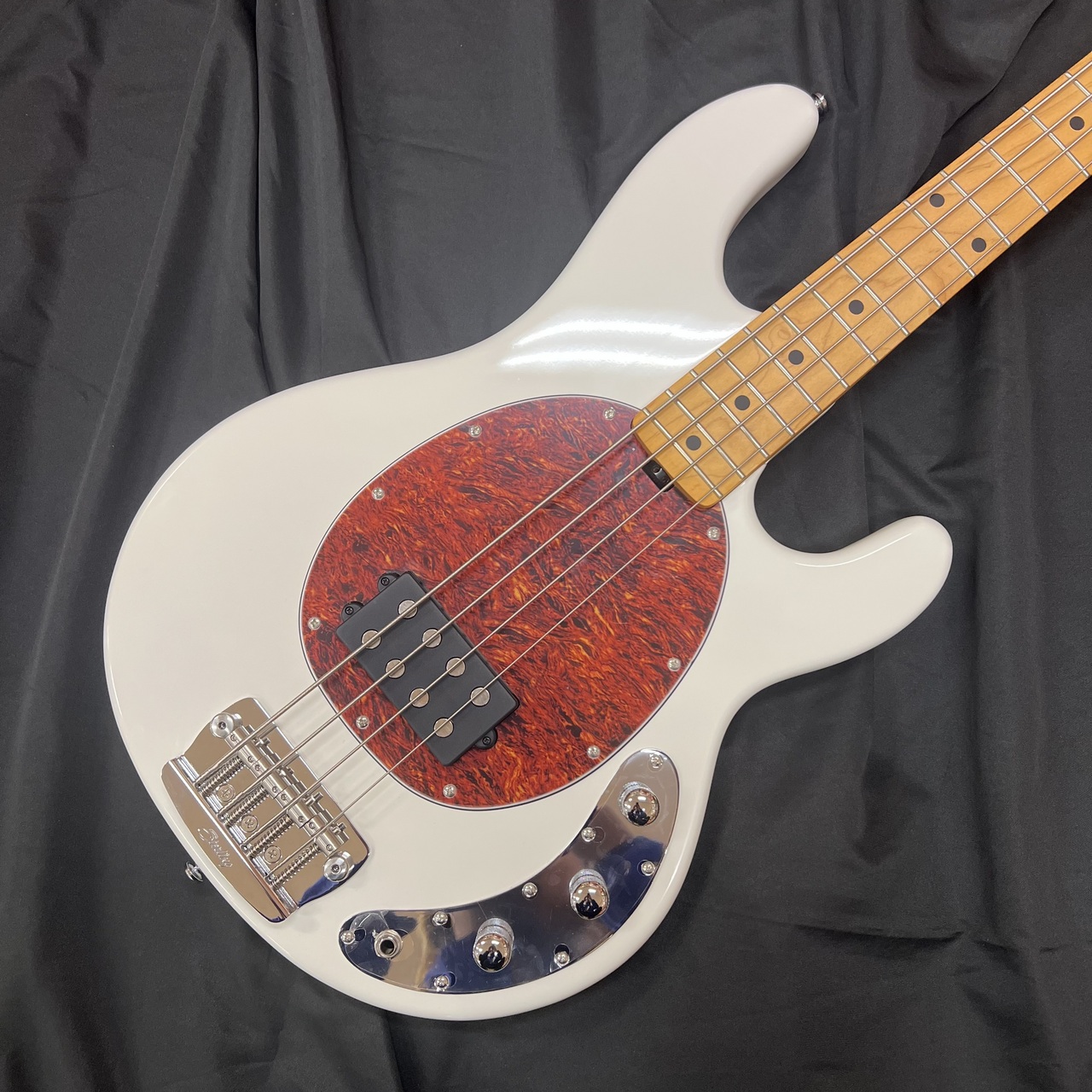 Sterling by MUSIC MAN RAY24CA Olympic White（新品）【楽器検索