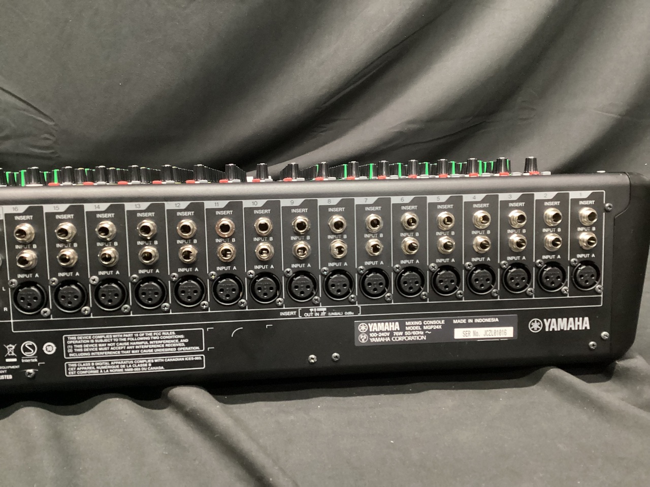 YAMAHA MGP24X ハードケース付き (ヤマハ ミキサー 24CH)（中古