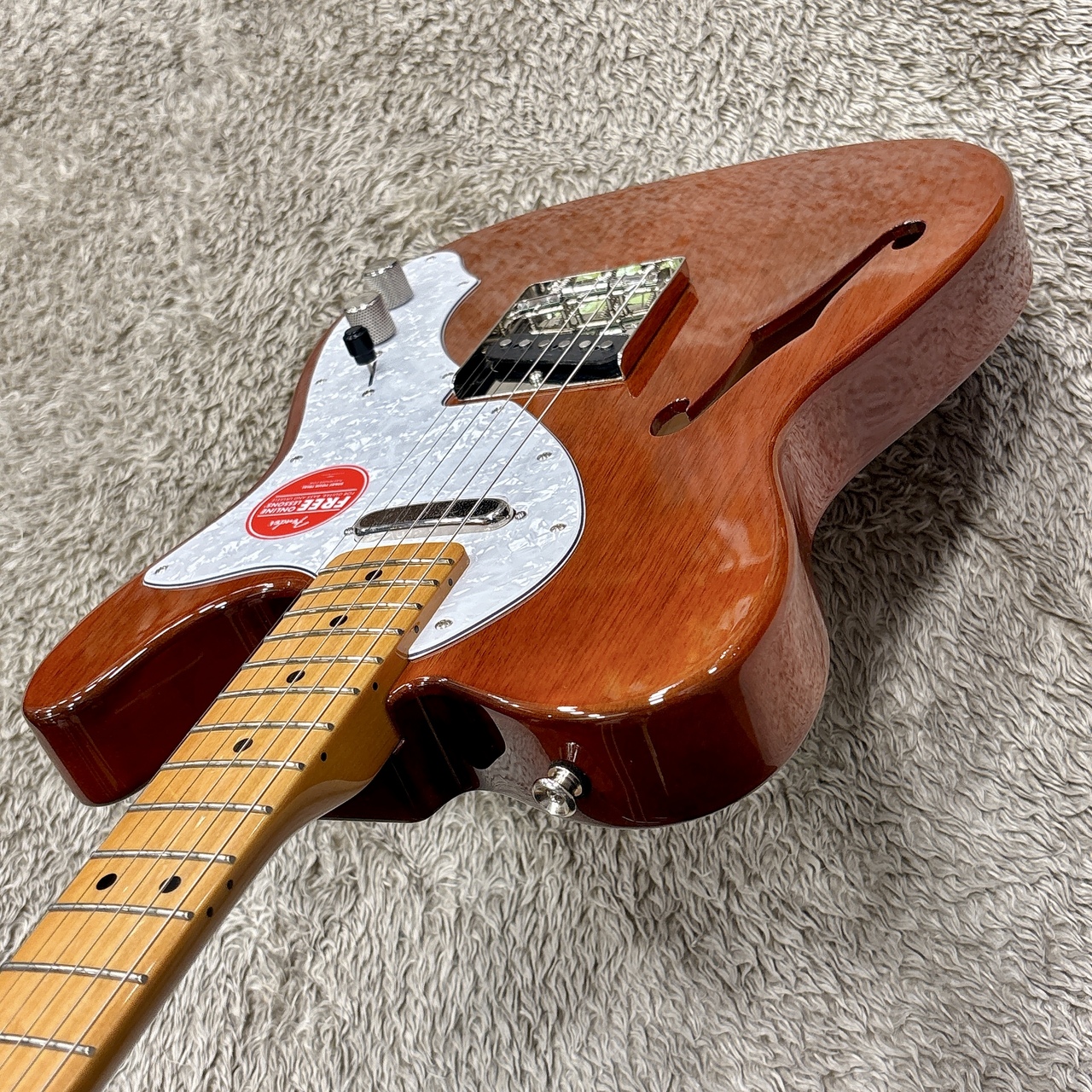 Squier Classic Vibe ’60s テレキャスター シンライン Squier by Fender FSR Classic Vibe '60s Telecaster Thinline