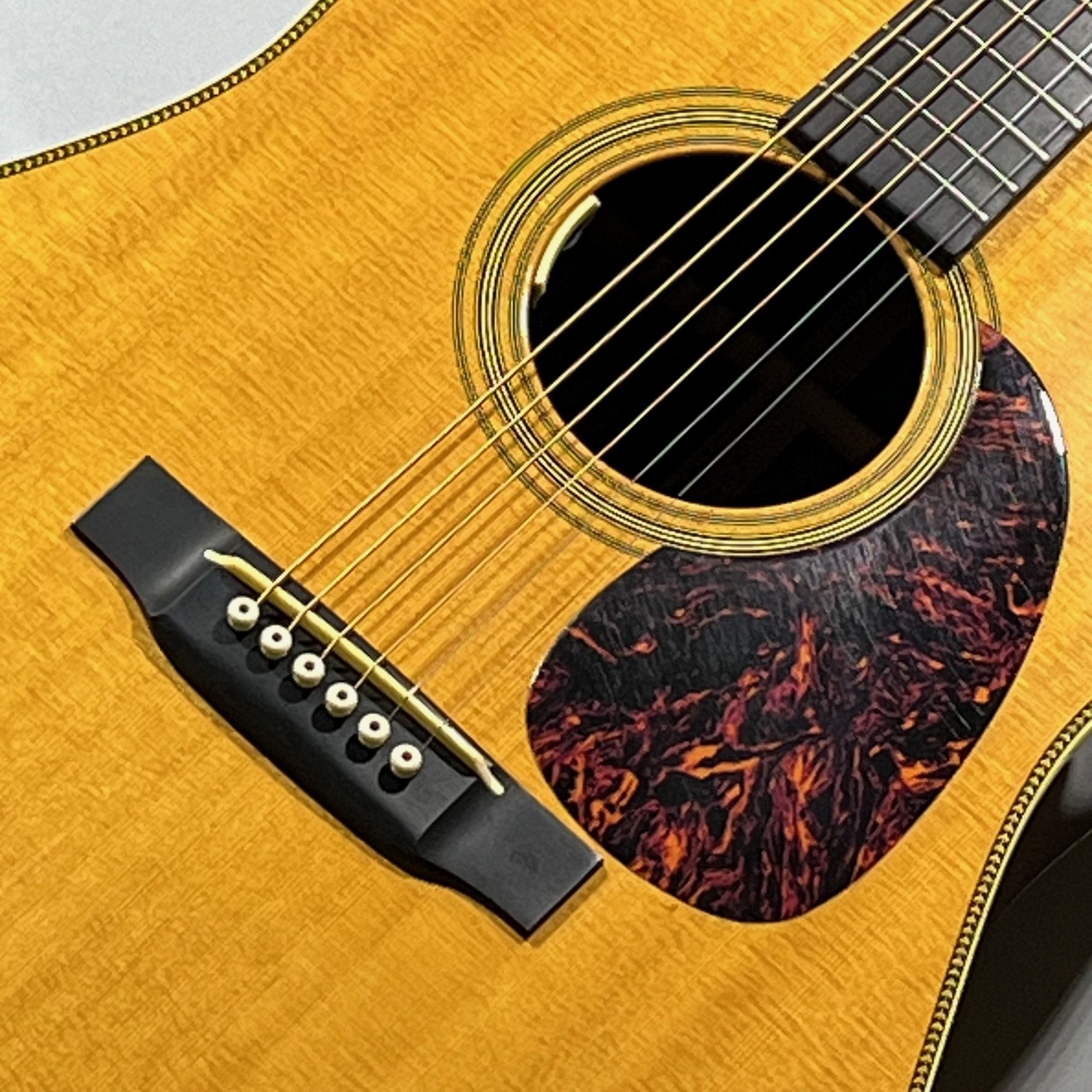 Martin 【実戦力を研ぎ澄ました、極上のHD-28V】HD-28V 2008年製（中古