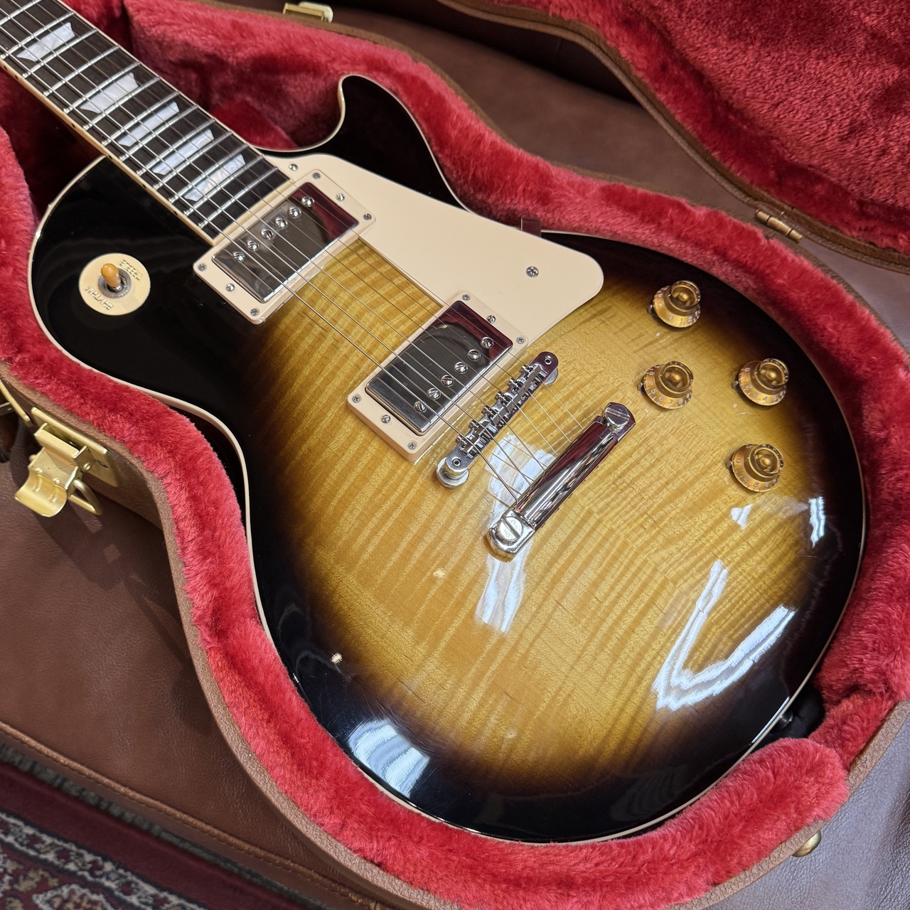 Gibson 【極上杢&ダークローズウッド指板!!】Les Paul Standard 