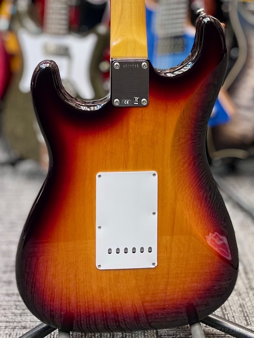 ギター Fender American Vintage ST Thin Lacquer ギター Fender American Vintage ST Thin Lacquer