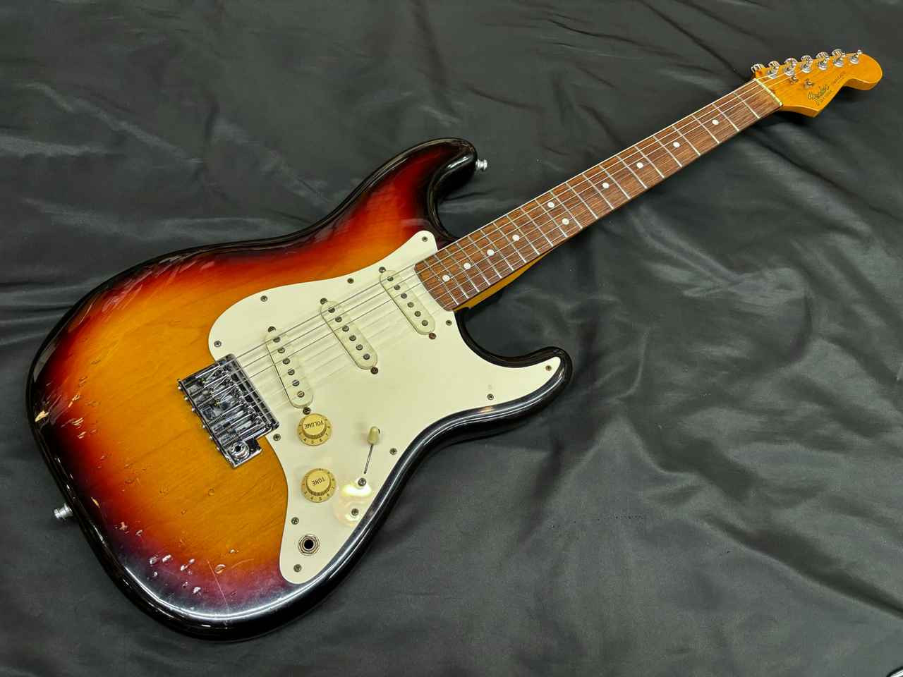 Fender USA 1983〜1984年製Stratocaster 稀少品 リアル USA Fender 1983〜1984年製Stratocaster ギター 稀少品