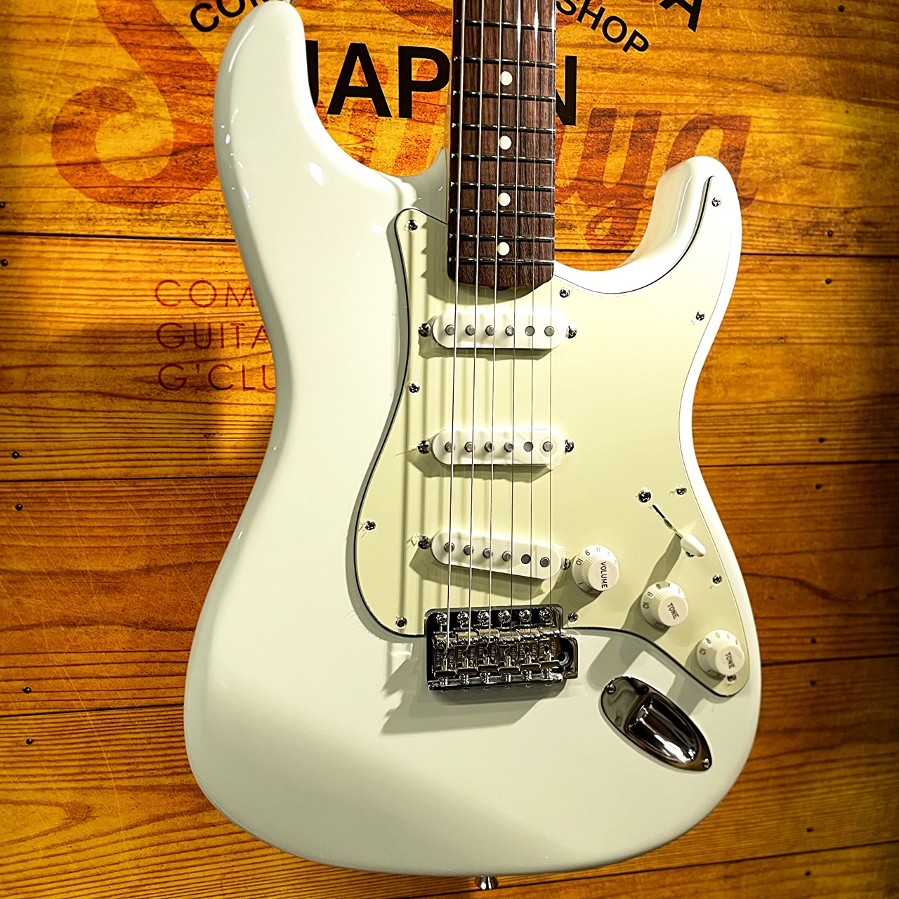 Fender FSR Made in Japan Traditional 60s Stratocaster Olympic