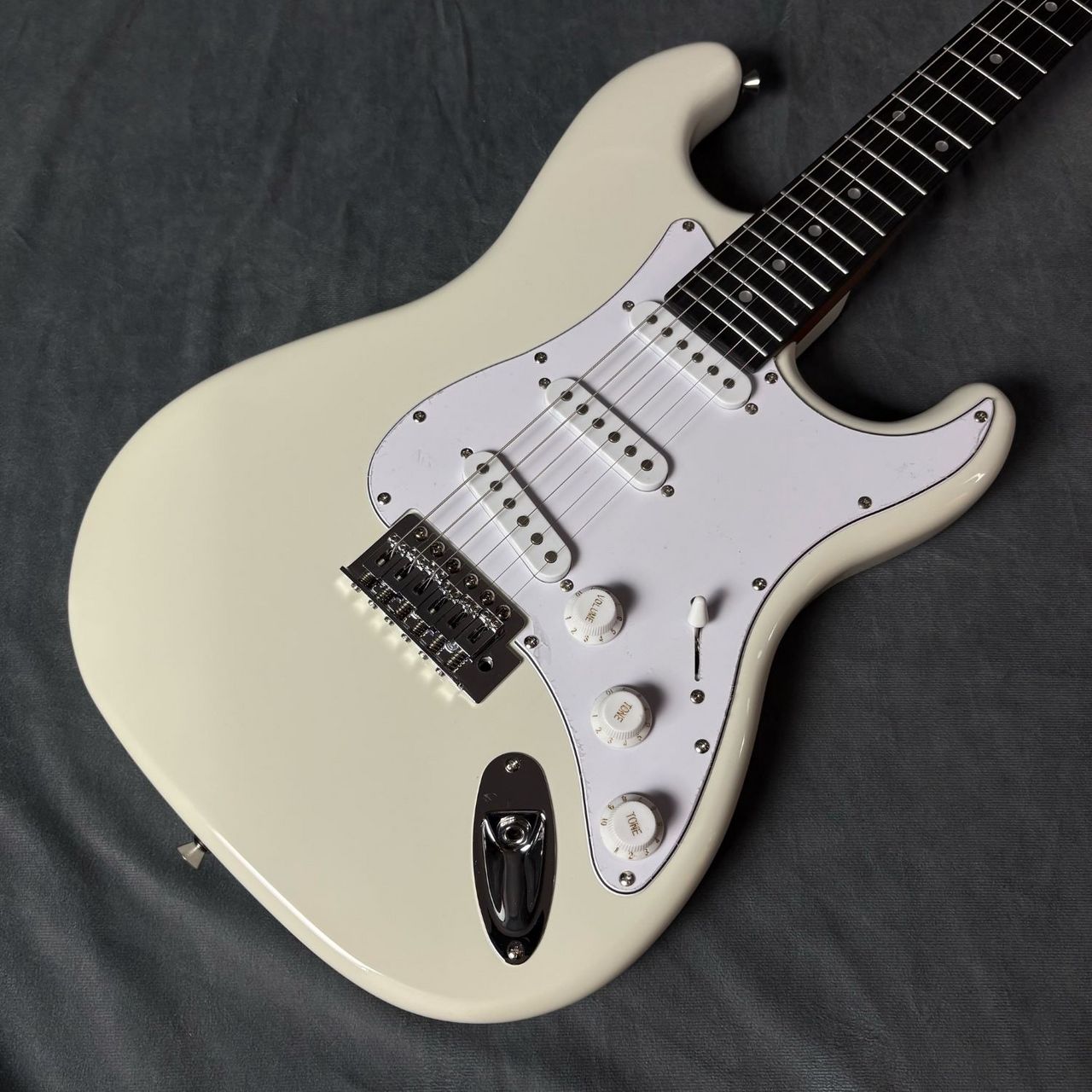 BUSKER'S BST-Standard GWT ストラトキャスタータイプ（新品/送料無料