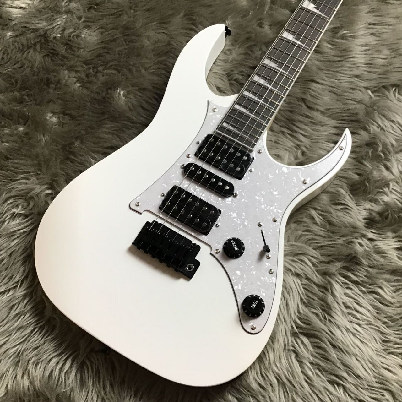Ibanez RGV250 WH ホワイト エレキギター ストラトキャスタータイプ