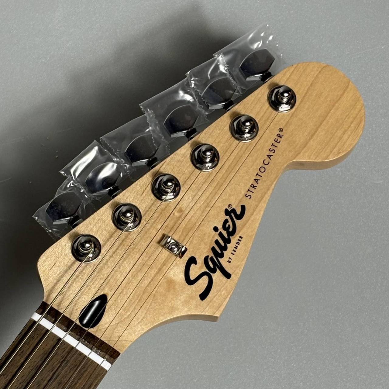 Squier by Fender 【初心者向けエレキギター】 SONIC STRATCASTER