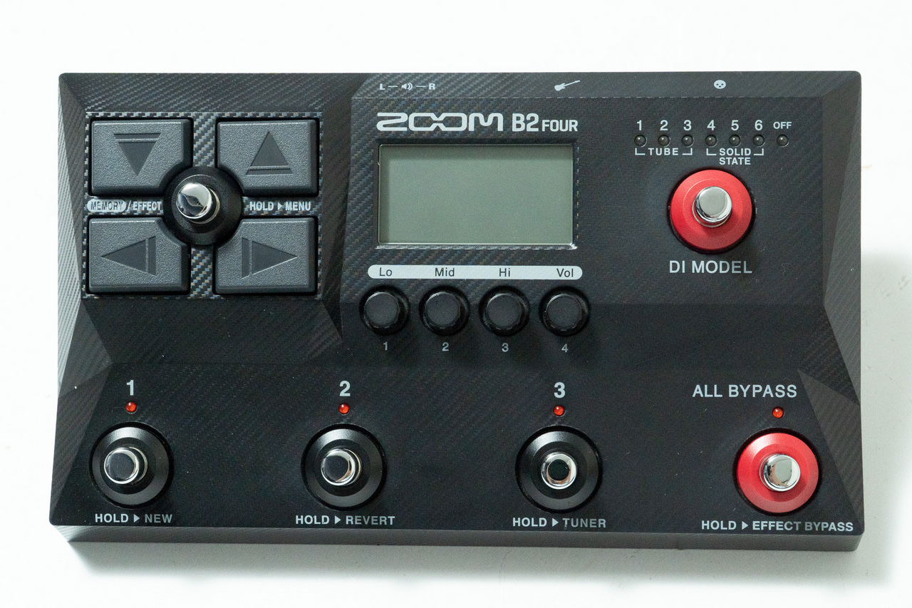 ZOOM B2 FOUR【GIB横浜エフェクター館】（中古/送料無料）【楽器検索