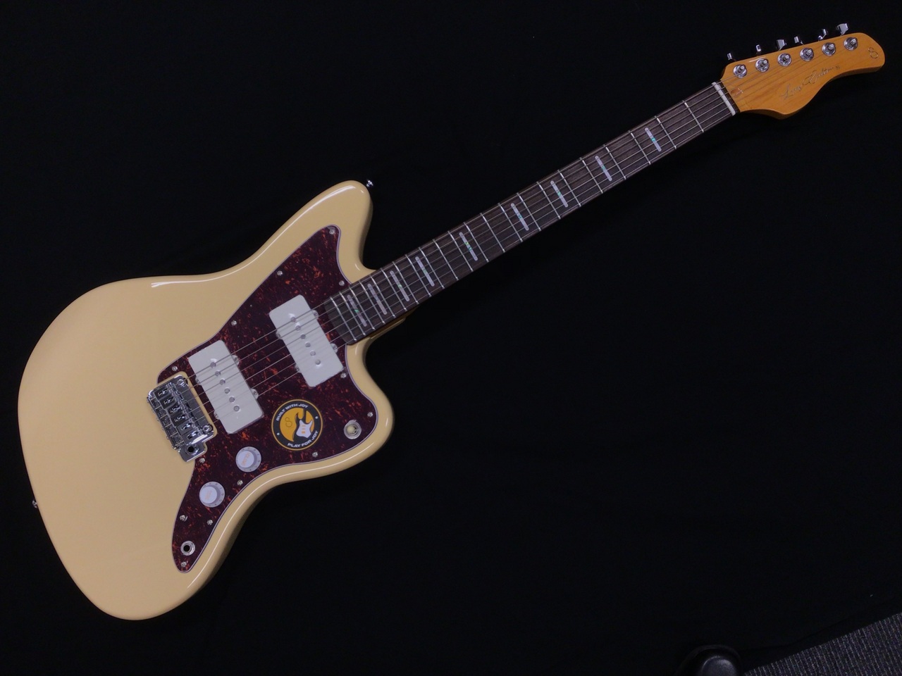 Sire Larry Carlton J3 Vintage White 【ラリー・カールトン監修