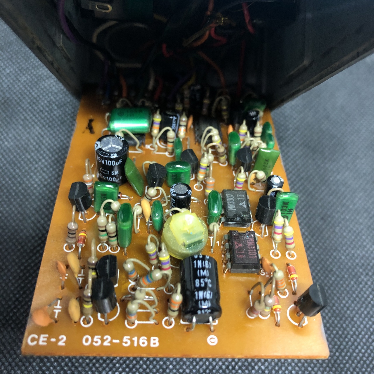 BOSS CE-2 Chorus 1982年製 MADE IN JAPAN 黒ラベル ACA電源 銀ネジ