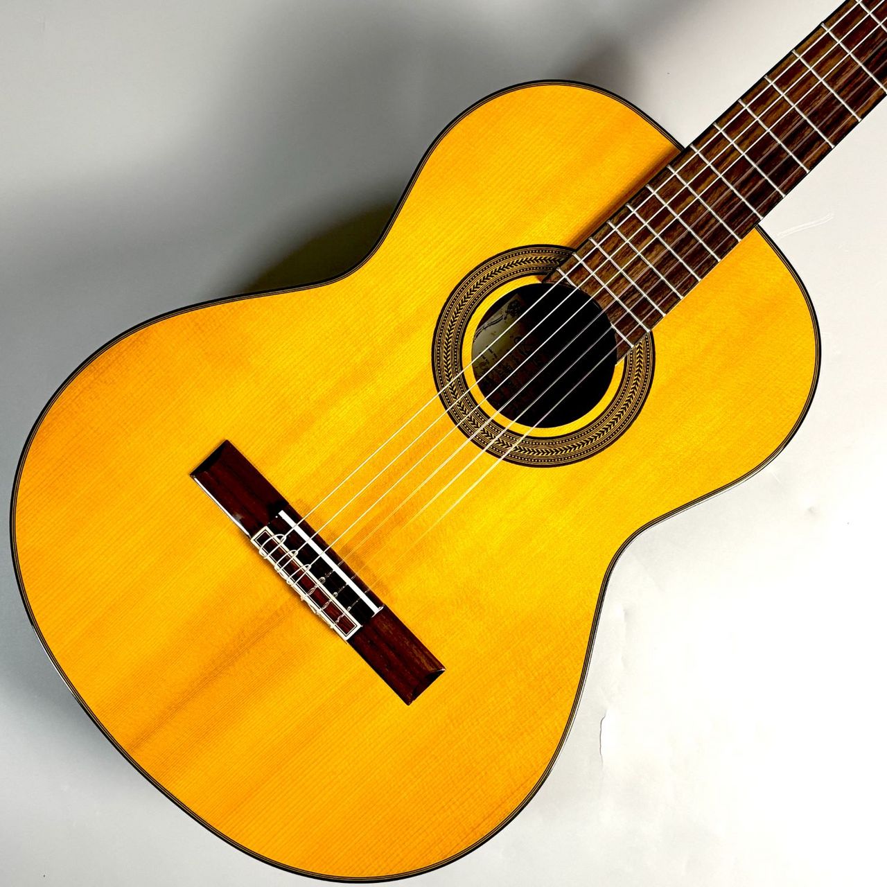 ARIA 303SC クラシックギター 640mm ソフトケース付き 松単板／ローズ 