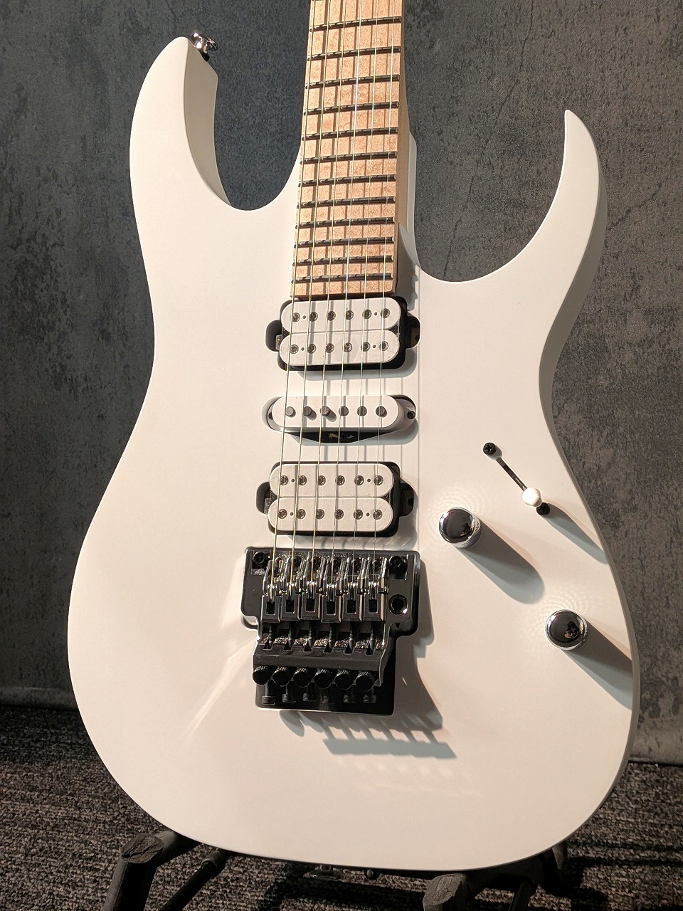 Ibanez 【担当おすすめ】J-LINE RG6HSHMTR White Flat #F2612242【3.56
