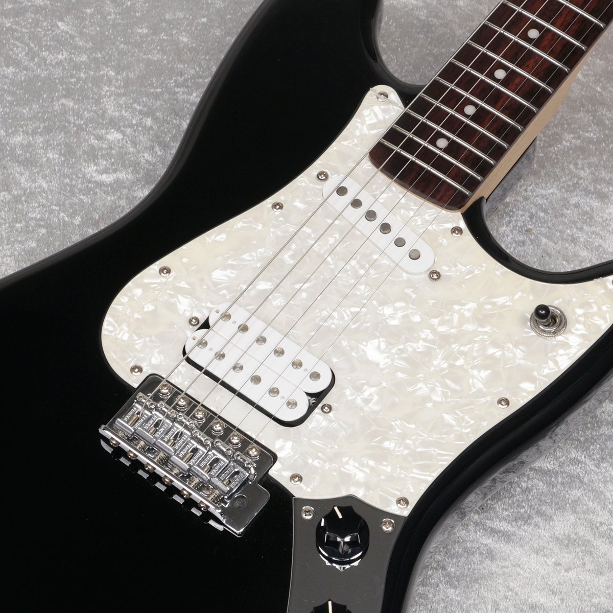 Squire by Fender CYCLONE サイクロン　ほぼ未使用 Squier by Fender Cyclone 2005年製 買取りました。デジマートに