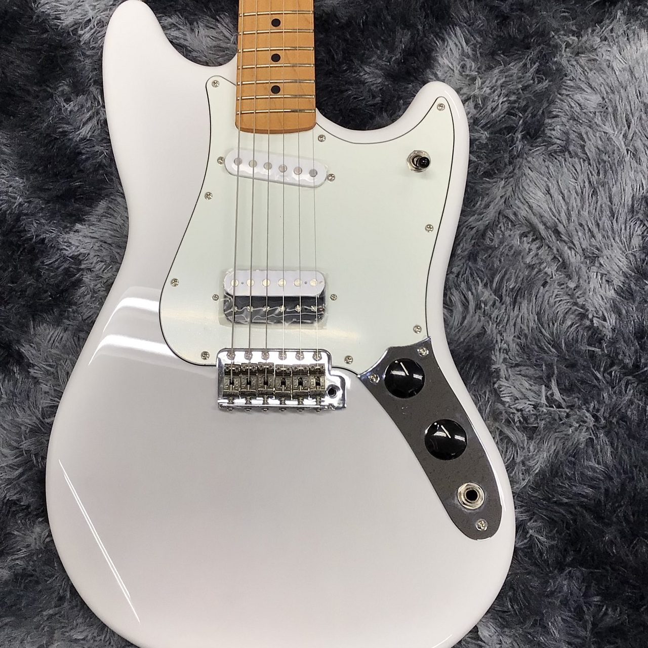 Fender Made in Japan Limited Cyclone Maple Fingerboard White