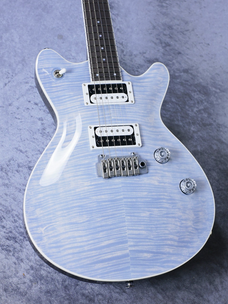 T's Guitars Flame Arctic 0 Arc-STD Blue ⁄ Top | Maple 5A Arc Trans