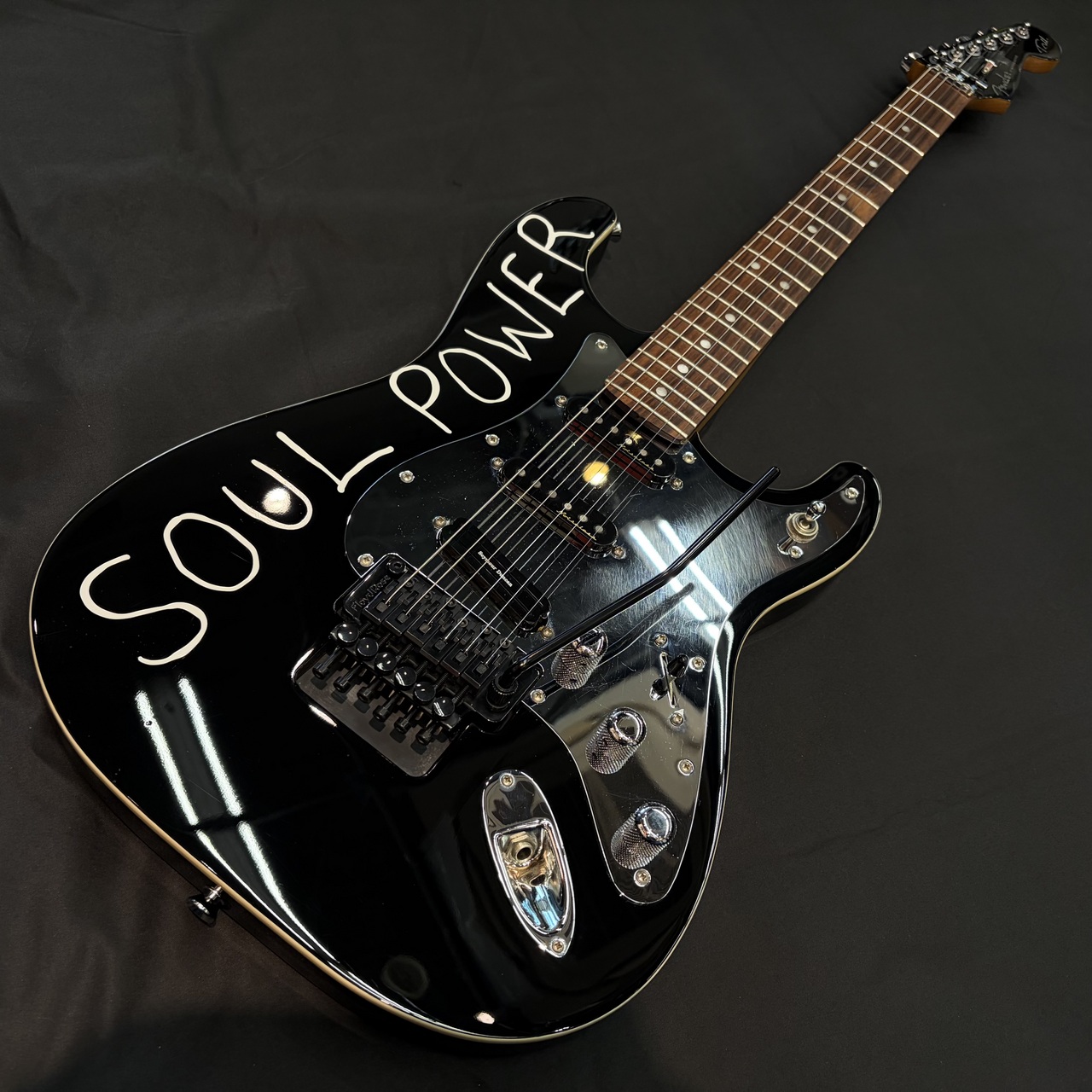 Fender Tom Morello Stratocaster (フェンダー トムモレロ ストラト
