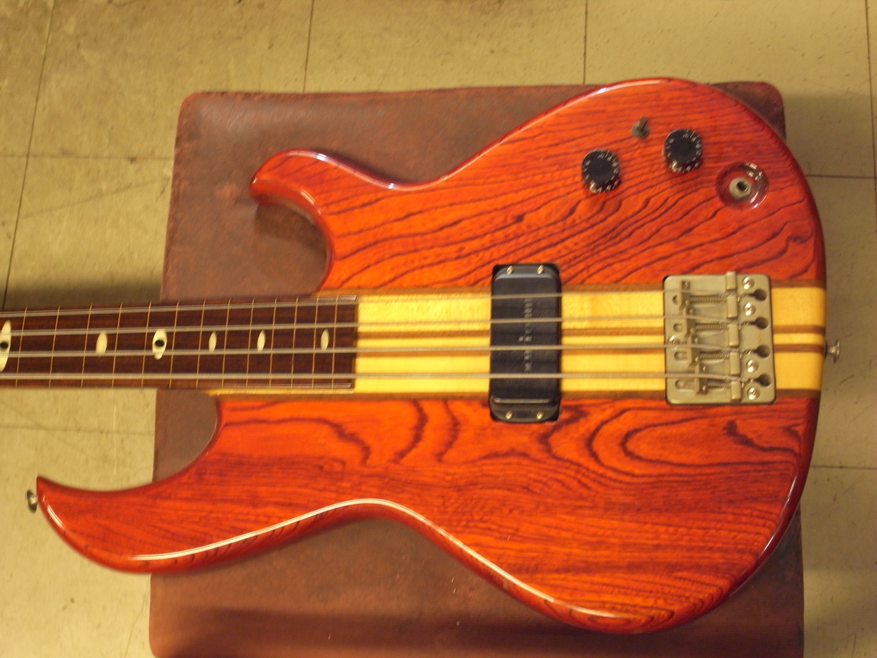Aria Pro II SB-R60 フレットレス改 (1982)（中古）【楽器検索デジマート】