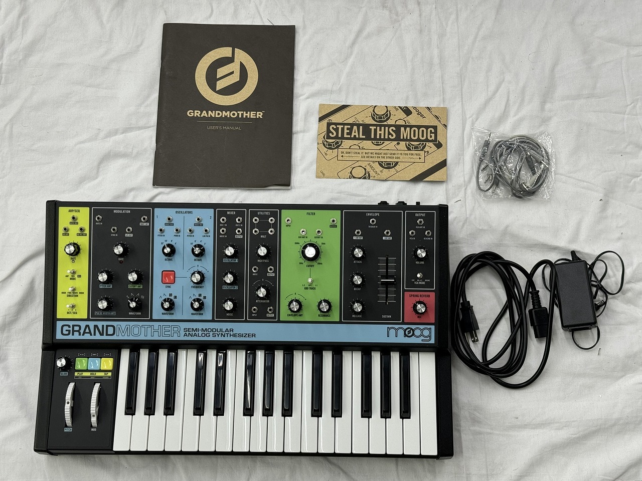 お買得】 moog Grandmother セミモジュラー・アナログ シンセサイザー 鍵盤楽器 - cocoroco.com.mx