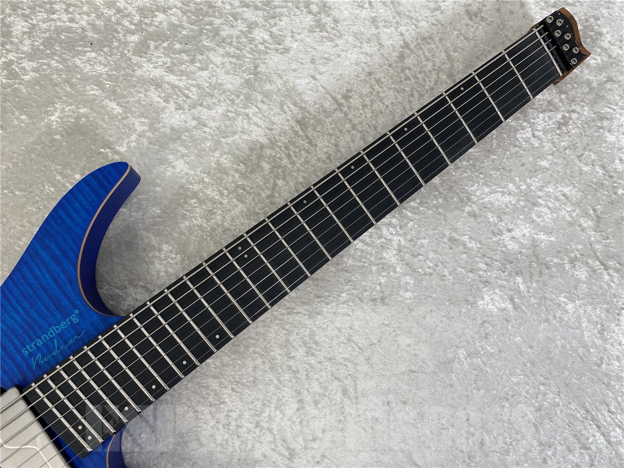 strandberg エレキギター ブルー/ナチュラル Strandbergから鮮烈な”青”が印象的なBoden Standard NX 6 EX BBL