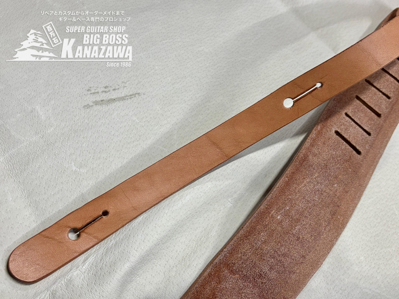 clef de fa ハンドメイド 本革 ストラップ レザーカービング ひまわり