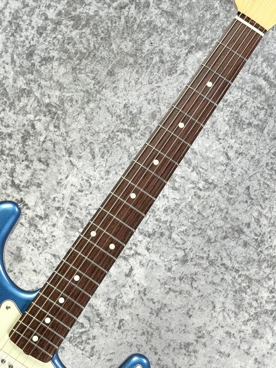 Fender Made in Japan Traditional II 60s Stratocaster -Lake Placid