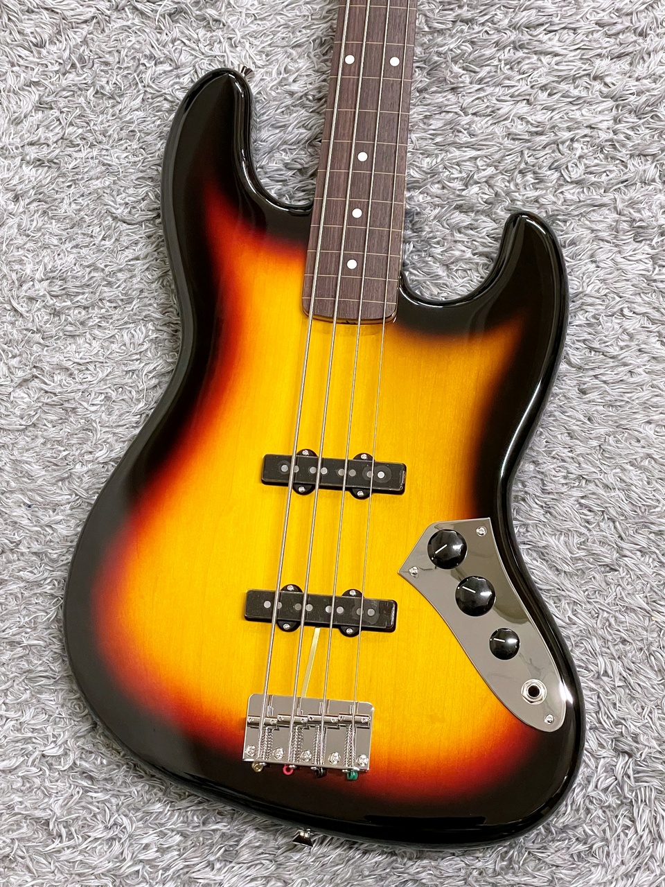 Fender 2020 Collection Made in Japan Traditional 60s Jazz Bass Fretless  3-Color Sunburst【展示入替特価】（新品特価/送料無料）【楽器検索デジマート】