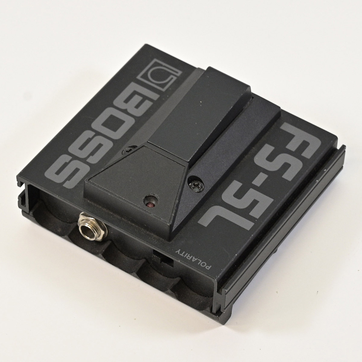 BOSS DS-2 TURBO Distortion FS-5Lフットスイッチ付 BOSS DS-2のフットスイッチの接続方法や使い方について解説！【FS-5L